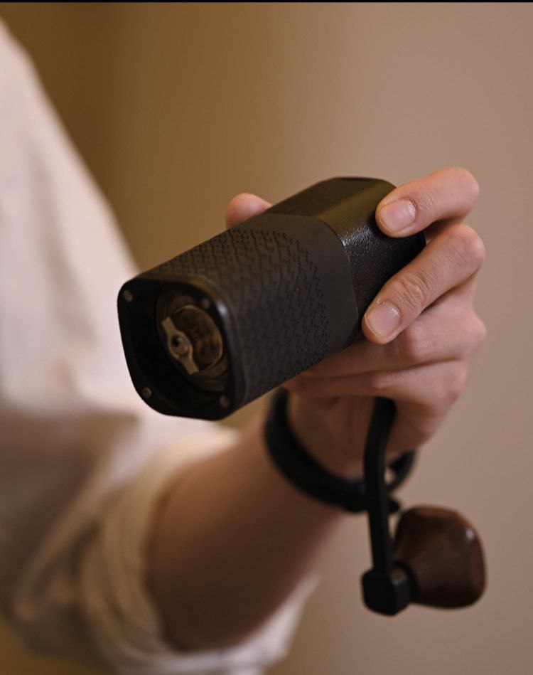 آسیاب دستی برویستا مدل آردزن میدییر |  Brewista MCG Artisan Meteor