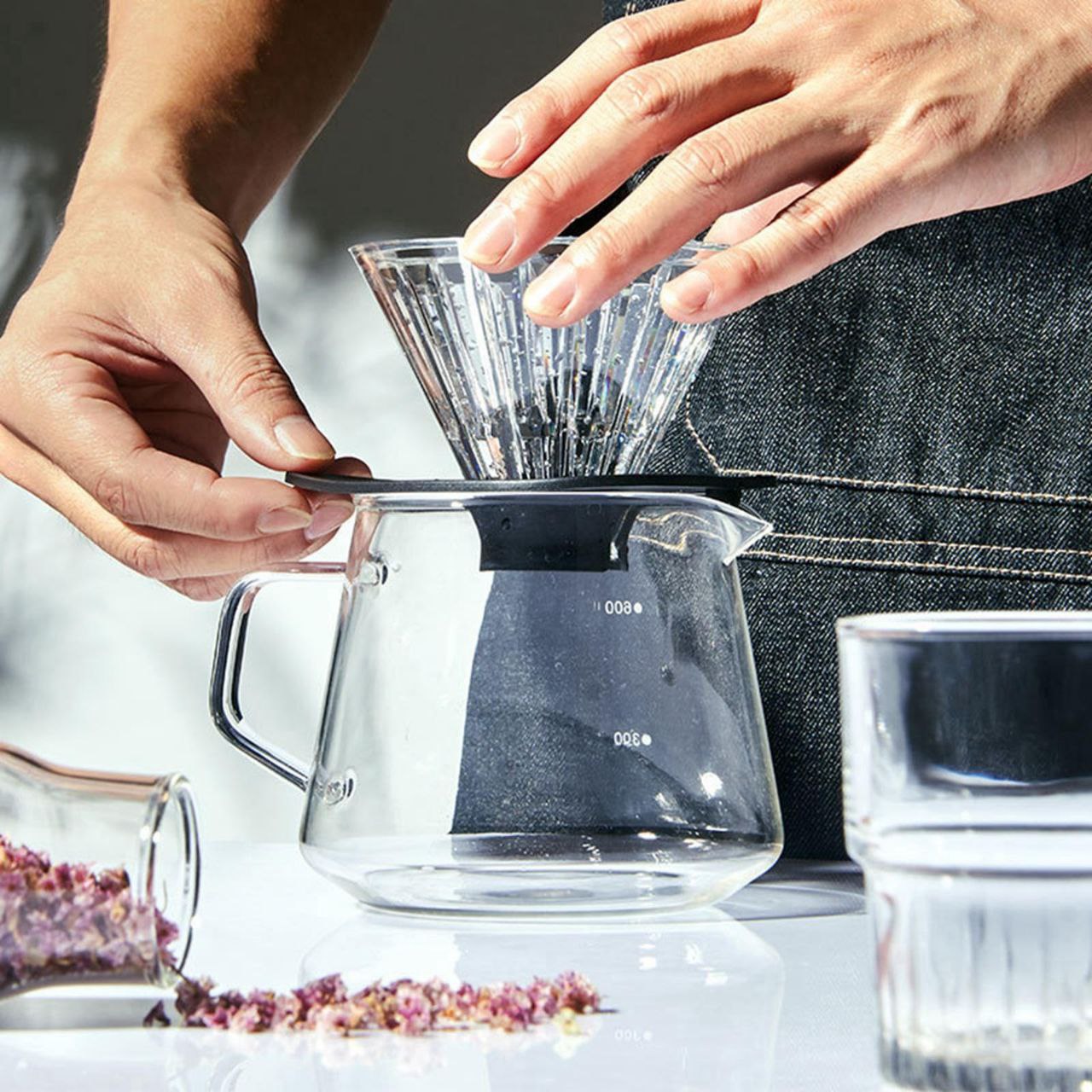 دریپر V60 پلاستیکی موونا - مدل لاو |  MUVNA V60  Filter Drip Maker Plastic Love Design